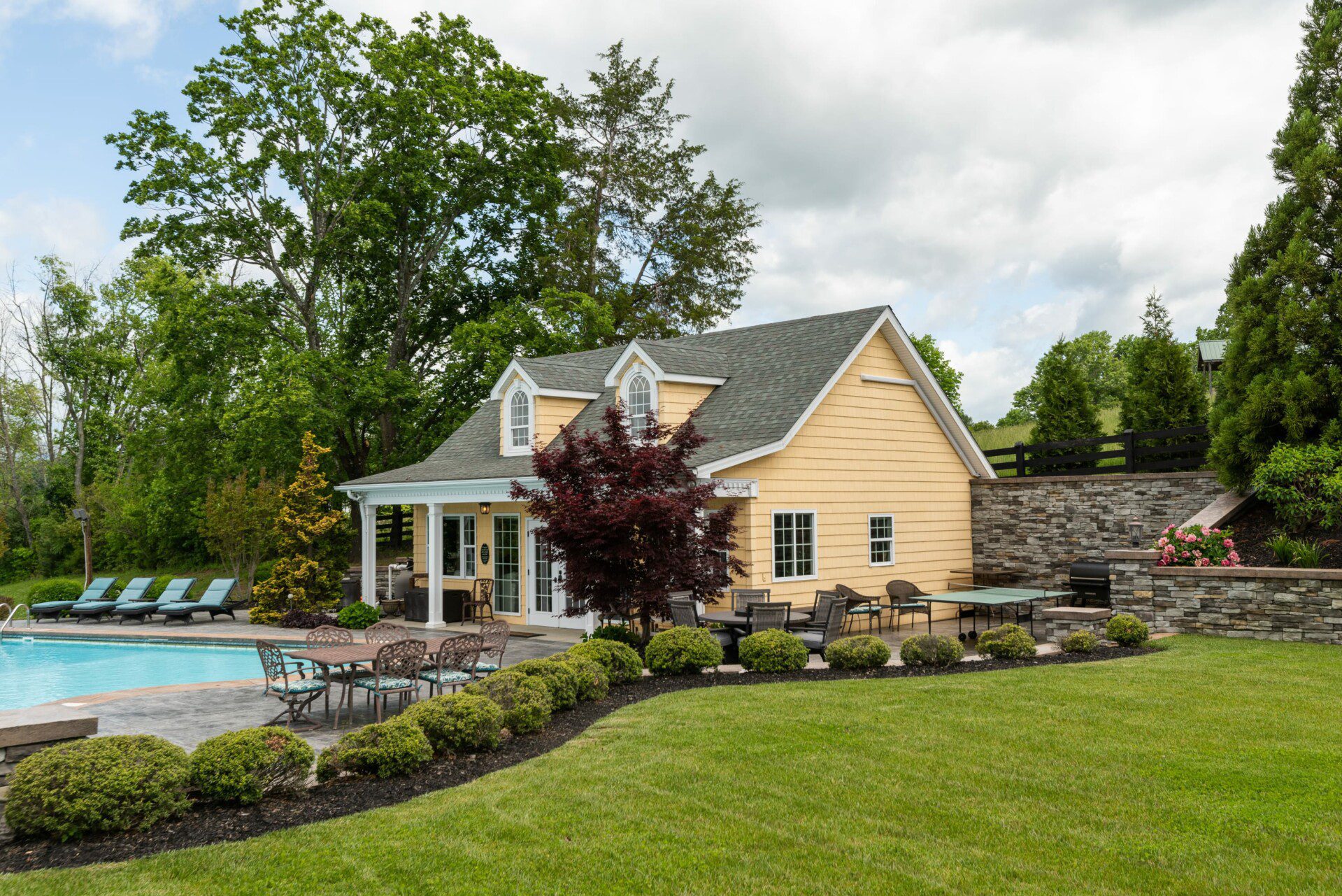 Betsy Bell Wilderness Park & Loop Trail Staunton Stays